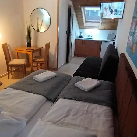 Pensjonacik Ewa Bed & Breakfast *