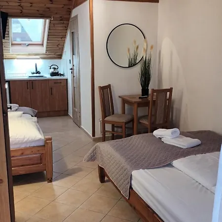 Alojamento de Acomodação e Pequeno-almoço Pensjonacik Ewa Darlowo