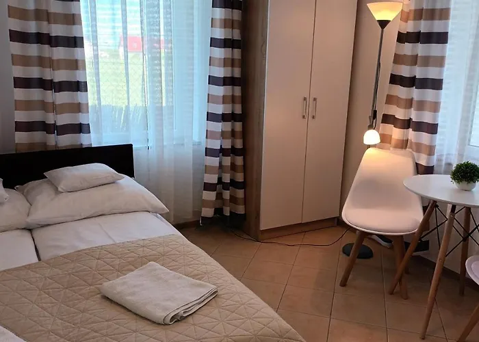 Pensjonacik Ewa Bed & Breakfast 3*